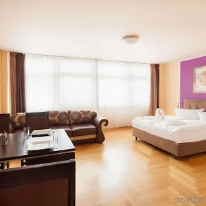 Youth Apartments - Ku'Damm Berlijn